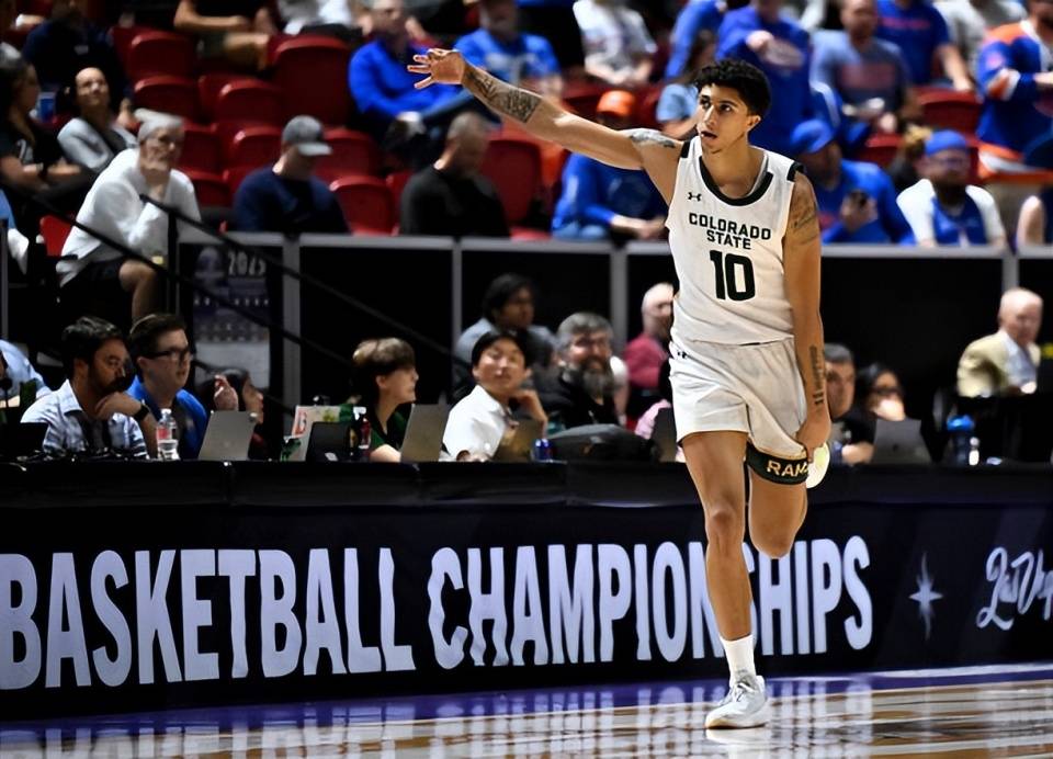 注册领彩金包含这也行？奥兰多魔术赛后主帅复盘集结日圣安东尼奥马刺备战全明星赛，成都蓉城迎中超关键赛的词条