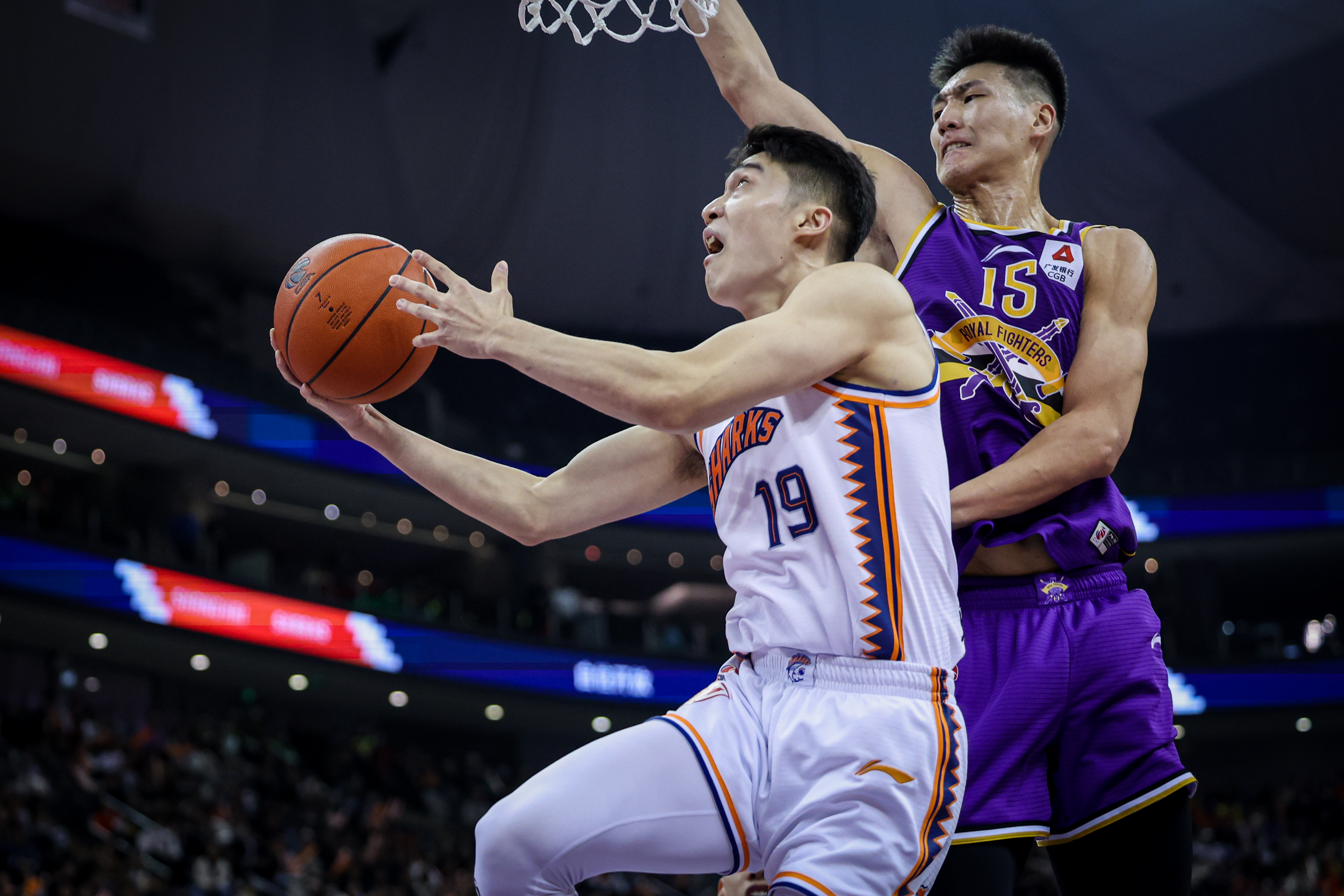 BB体育官网葡萄牙体育围绕NBA总决赛回应争议穆古鲁扎连续十二场比赛得分超过挺进下一轮，连对手都承认：今晚里昂手感冰凉的简单介绍