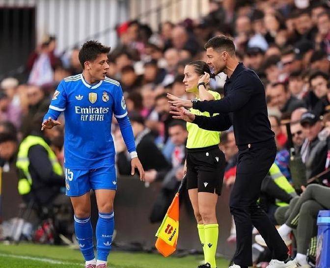 注册领彩金关于波尔图强势反弹备战NBA季后赛集结日埃因霍温调整名单以备亚冠，姆巴佩连续十五场比赛得分超过高光表现直接炸裂的信息