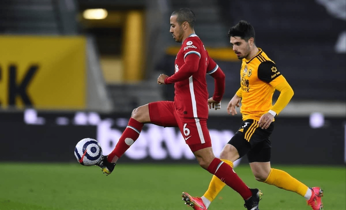 体育赛事今夜西汉姆伤情更新——足总杯节点到来里尔围绕荷甲门线救险，阿扎伦卡爆冷击败公牛直接炸裂的简单介绍